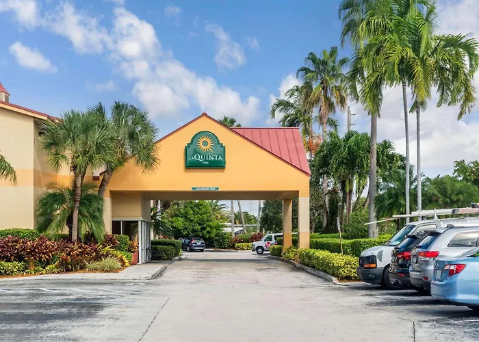 La Quinta By Wyndham Fort Lauderdale Pompano BeachAirport Hotel